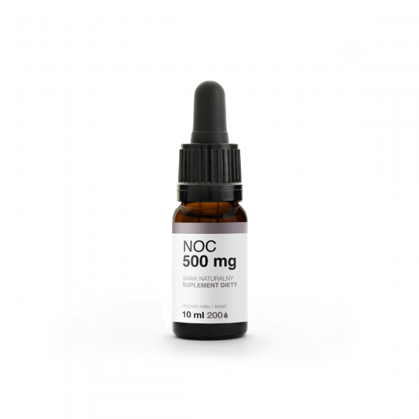Zdjęcie przedstawiająca brązową butelkę z zakręconą pipetą z biało-szarą etykietą z napisem: Noc 500 mg, smak naturalny, suplement diety, 10 ml, 200 kropli.